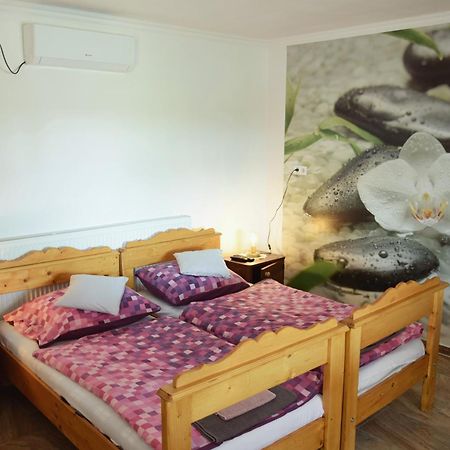 Anna Apartman Appartement Maroslele Buitenkant foto