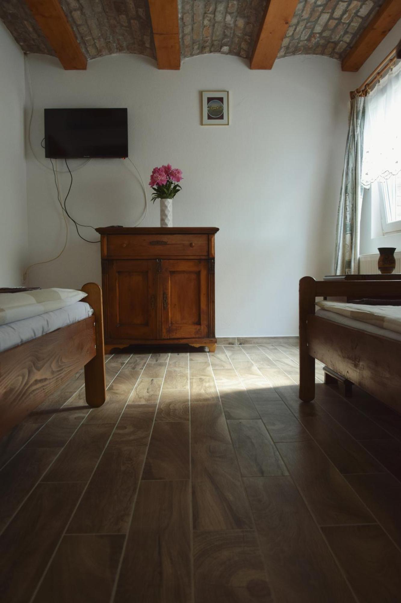 Anna Apartman Appartement Maroslele Buitenkant foto