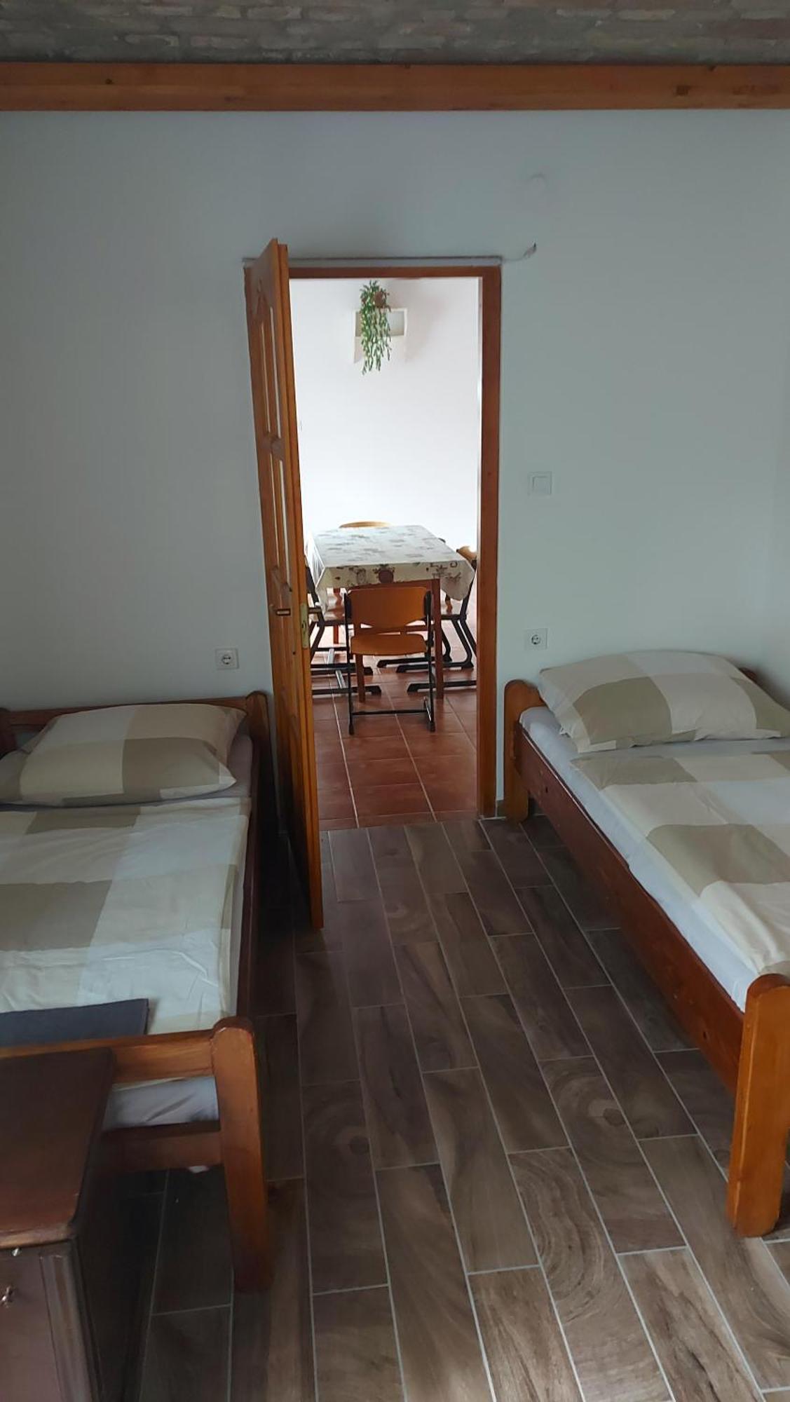Anna Apartman Appartement Maroslele Buitenkant foto
